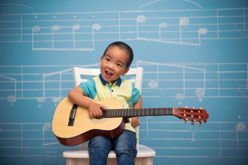 choisir guitare enfant