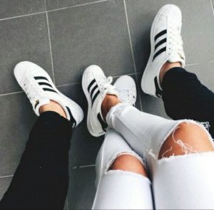 Basket Adidas blanches assorties couple