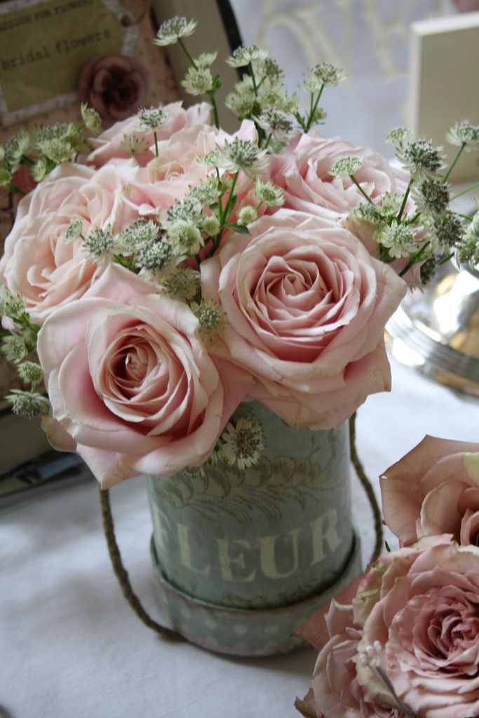 Bouquet de roses dans un pot