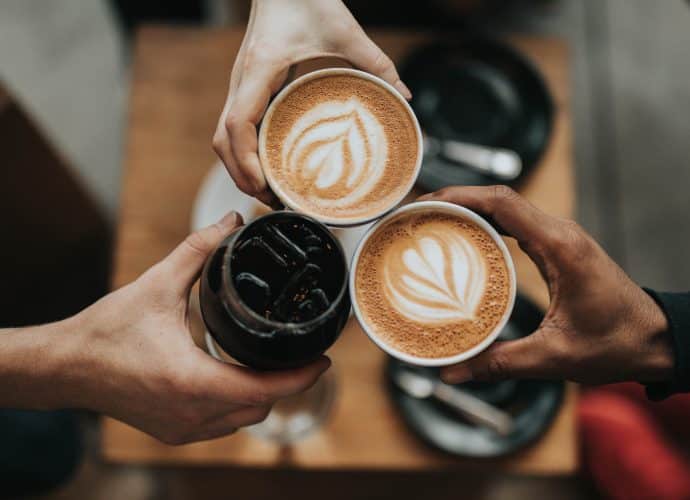 Trois tasses de cafés différents