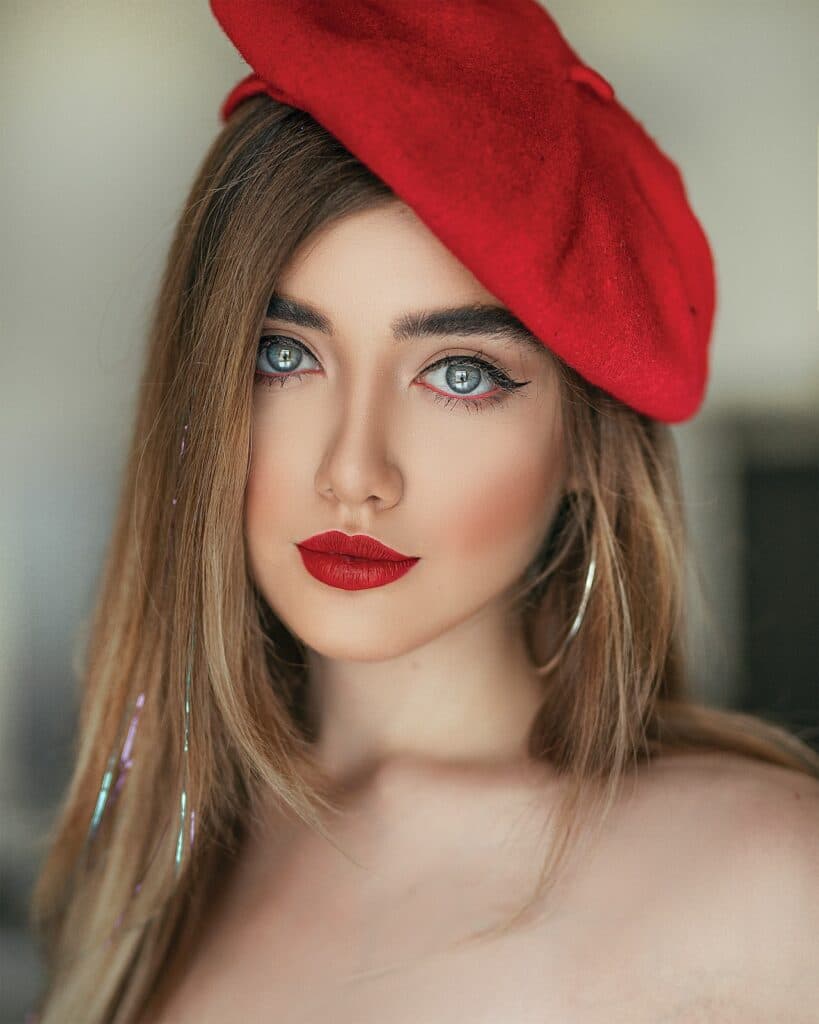 béret rouge femme