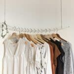 vêtements porte plus
